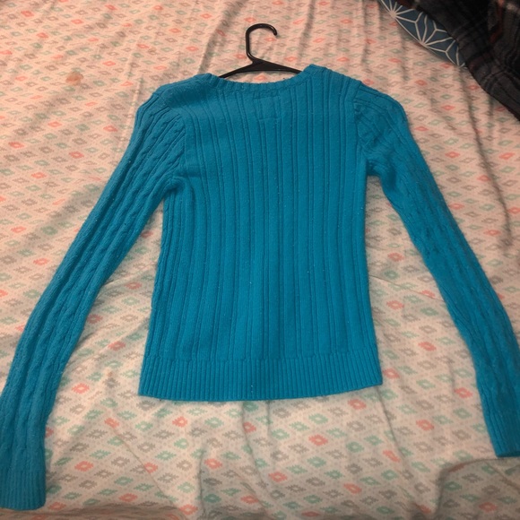 Hollister sweater - Picture 2 of 3